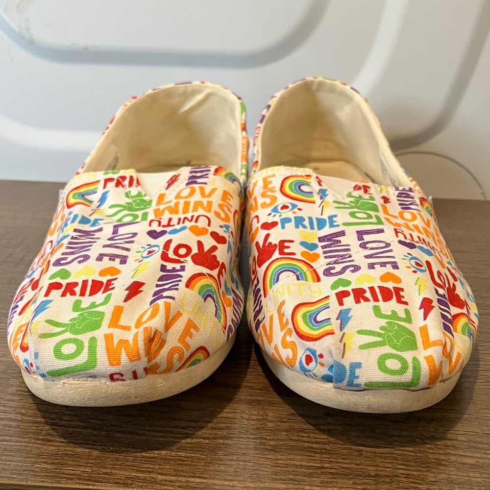 TOMS Pride Love Wins Multicolor Canvas Slip on Sneaker - Picture 6 of 11